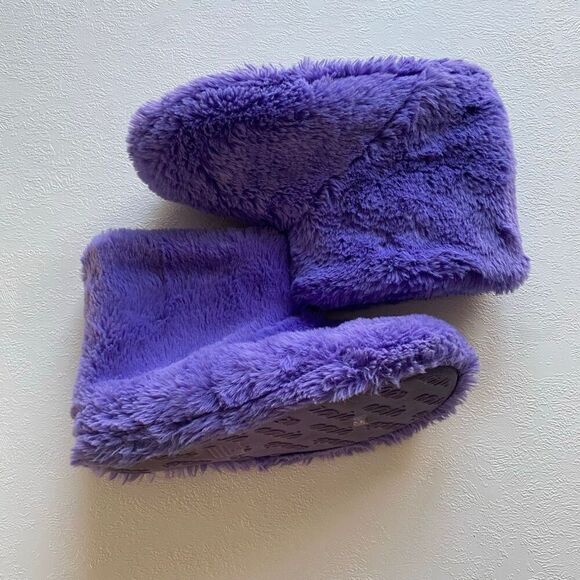 aerie Shoes - Aerie Purple Faux Fur Bootie Slippers Size S Cozy Plush Winter House Shoes